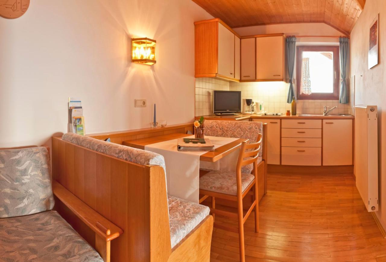 Gfillhof Ferienwohnung 1 Appiano Sulla Strada Del Vino Bagian luar foto